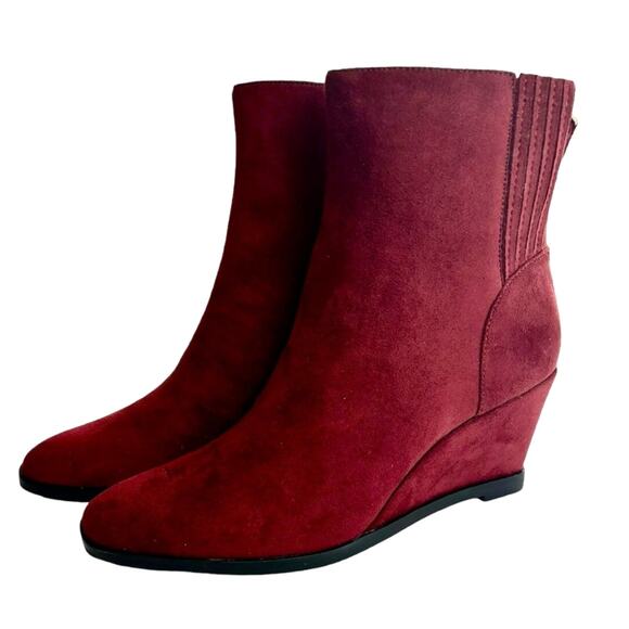 Dolce Vita Women's Wedge Red Faux Suede Zippered  Ankle Bootie NEW Size 7.5; - Picture 6 of 8